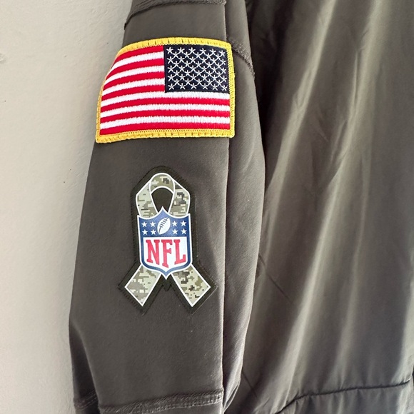 Nike Olive and Camouflage Men's Jacket - Picture 4 of 9